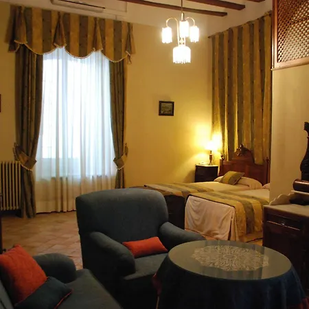 Ordóñez Sandoval Hotel